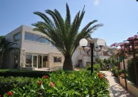 Cretan Garden Adults Only Hotel 16Plus فنادق في Anissaras