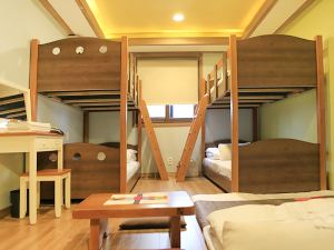 Jeonju Gallery Stay Guest House