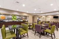 La Quinta Inn & Suites by Wyndham Boston-Andover - breakfast