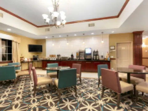 La Quinta Inn & Suites by Wyndham Lindale リンデールのホテル