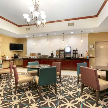 La Quinta Inn & Suites by Wyndham Lindale