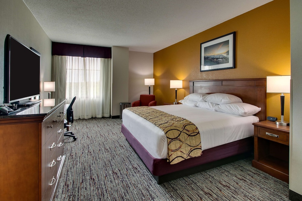 Drury Inn & Suites Charlotte Northlake