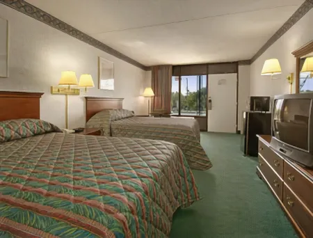 Super 8 by Wyndham Jessup/Baltimore Area Отели в г. Джессап