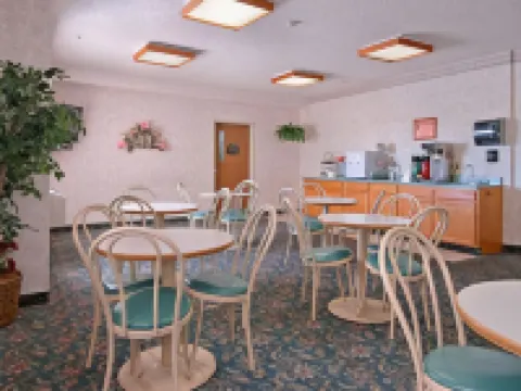 威爾科克斯温德姆速8酒店 威爾科克斯酒店