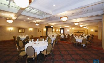 Best Western Plus Milwaukee Airport Hotel  Conference Center