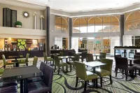 La Quinta Inn & Suites by Wyndham Macon Hotels in Macon