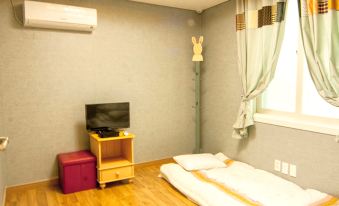 Tongyeong Semiee Guest House