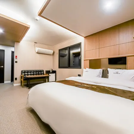 Forest 701 Hotel