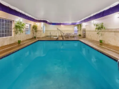 La Quinta Inn & Suites by Wyndham Dickinson Hotels in Dickinson