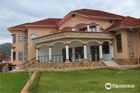 Mountain's View Hotel Отели в г. Нгагара