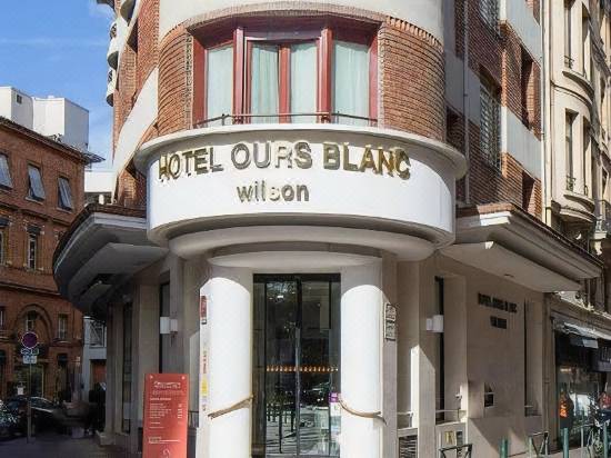 Hotel Ours Blanc Wilson Room Reviews Photos Toulouse 2021 Deals Price Trip Com