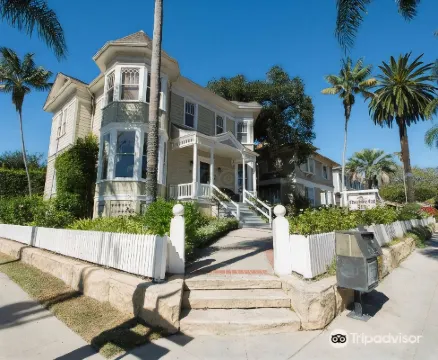 Cheshire Cat Inn & Cottages