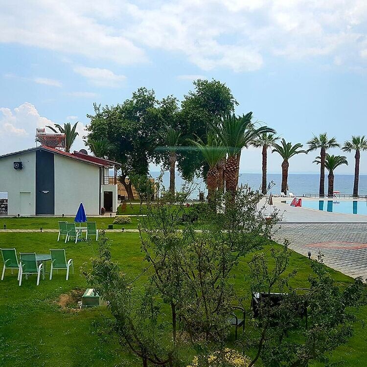 Kaju Beach Hotel