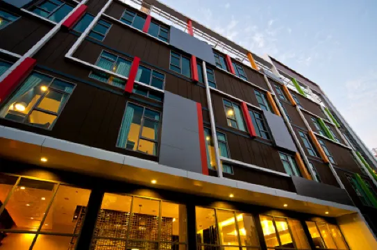 FX Hotel Metrolink Makkasan Отели рядом с достопримечательностью «Сэнсэп»