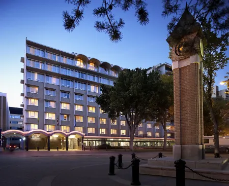 Sheraton Cavalier Saskatoon Hotel Отели рядом с достопримечательностью «Университет Саскачевана»