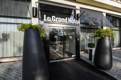 Le Grand Hotel Các khách sạn gần Atypik