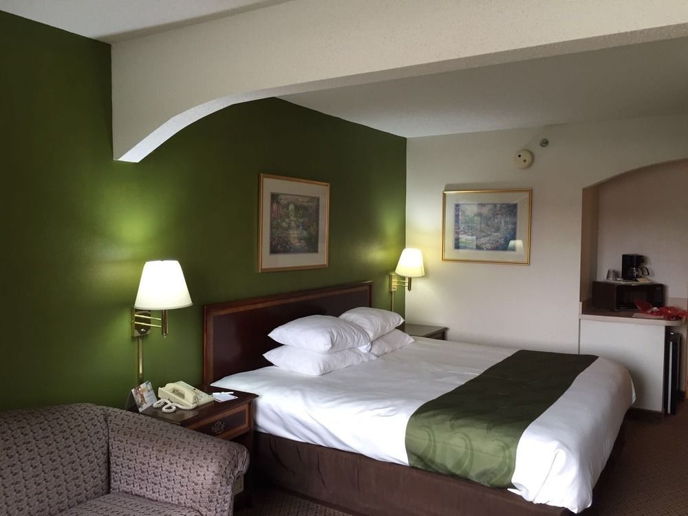 Quality Inn & Suites Kearneysville - Martinsburg