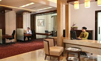 Khalidiya Palace Rayhaan by Rotana