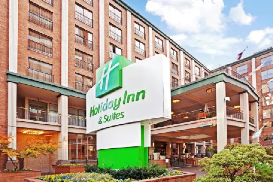Holiday Inn & Suites VANCOUVER DOWNTOWN by IHG