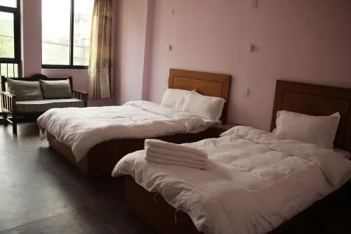 Famous House Kathmandu - Hostel