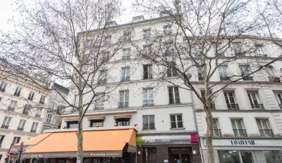 Absolute Hotel Paris République
