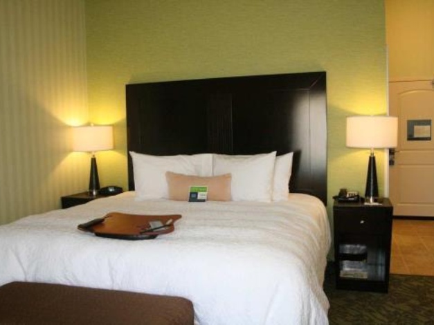 Hampton Inn Detroit Roseville