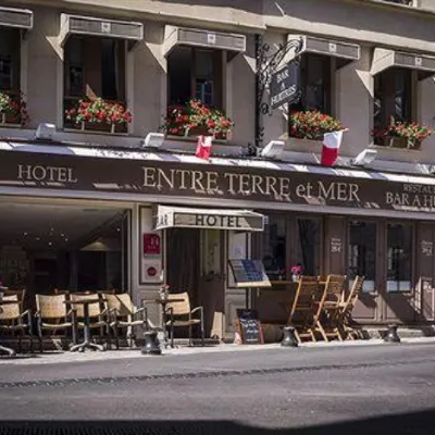Entre Terre Et Mer Hotels near Le Vieux Bassin