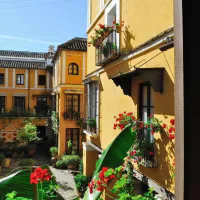 Hotel Las Casas de la Judería Отели рядом с достопримечательностью «Нервион»