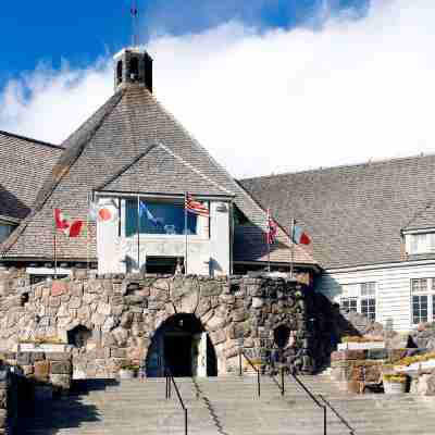 Timberline Lodge Hotel Exterior
