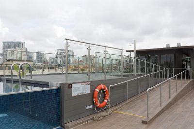 屋外プール ホリデイ・イン エクスプレス シンガポール クラークキーの写真