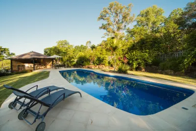 Seclude Rainforest Retreat Các khách sạn ở Palm Grove