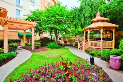 La Quinta Inn & Suites by Wyndham Charlotte Airport South