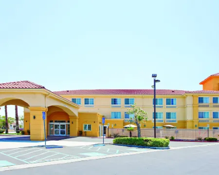 La Quinta Inn & Suites by Wyndham Hesperia Victorville Hotels in Hesperia