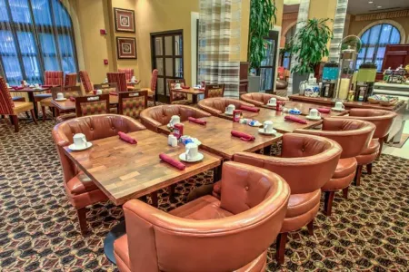 Hilton Garden Inn Cupertino Отели рядом с достопримечательностью «Apple Infinite Loop»