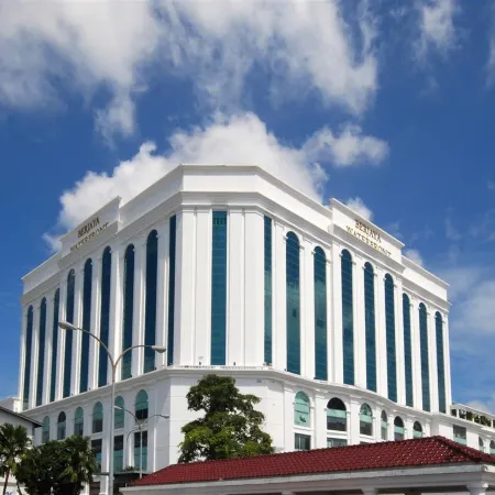 Berjaya Waterfront Hotel Отели рядом с достопримечательностью «Торговый центр JB City Square»