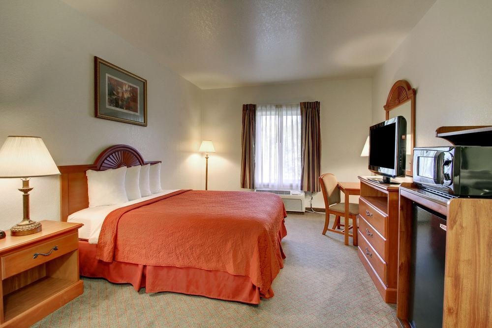 Quality Inn Junction City - Near Fort Riley