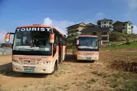 Rupakot Resort - parking