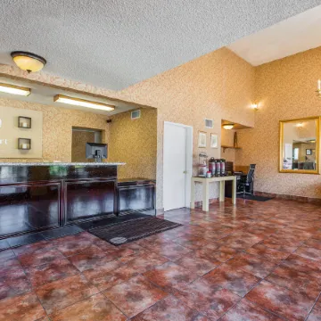 Comfort Inn & Suites Moreno Valley Near March Air Reserve Base
