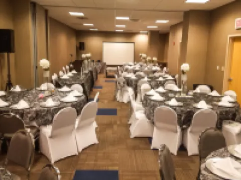 Comfort Inn & Suites Presidential Hotels in Little Rock