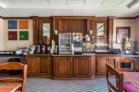 Quality Inn & Suites - Breakfast