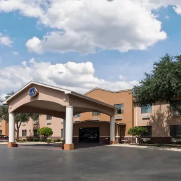 Quality Suites Midland North Loop 250