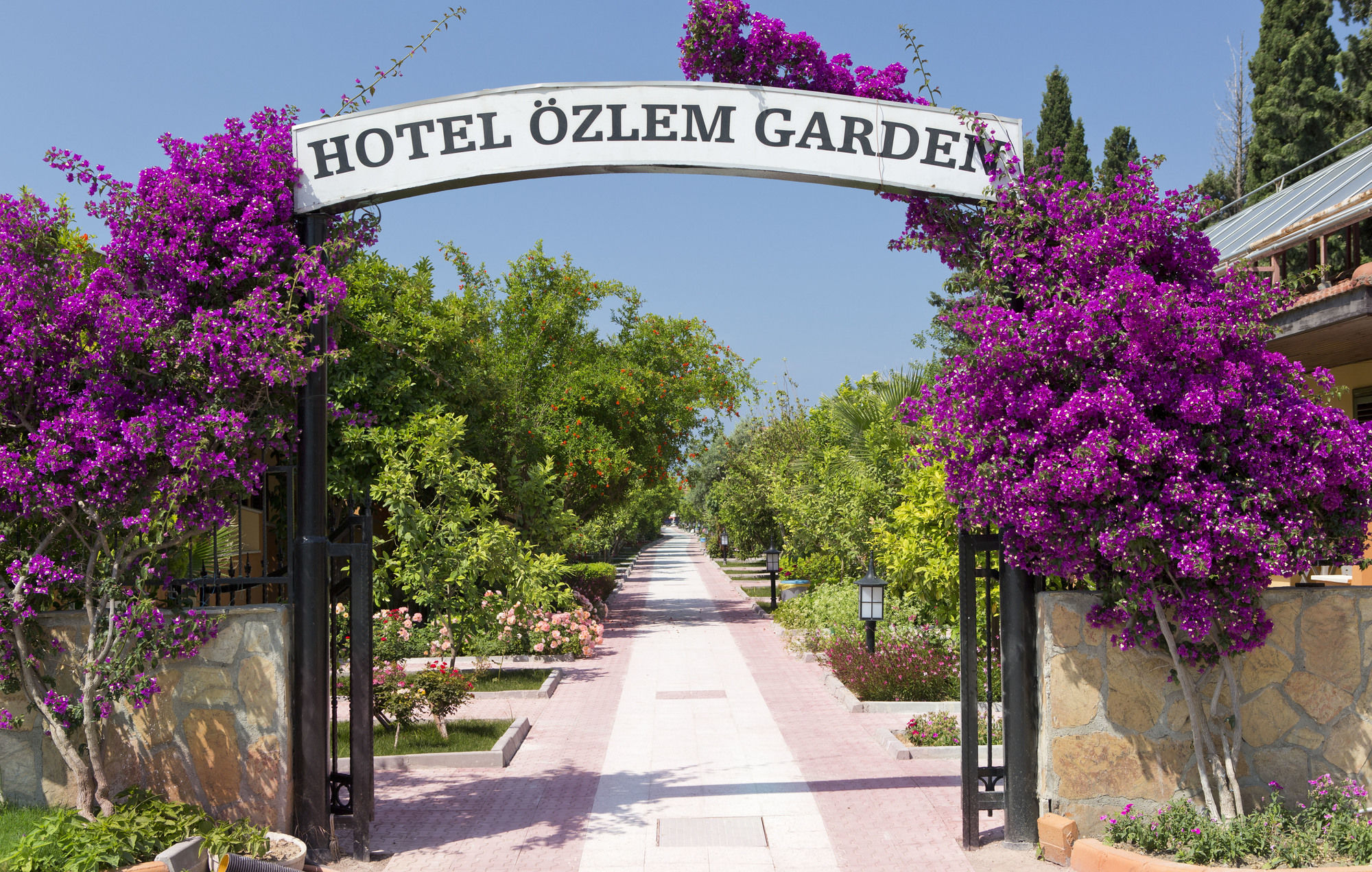 Ozlem Garden Hotel