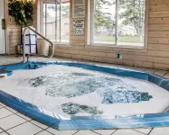Travelodge by Wyndham Escanaba - Hot Tub