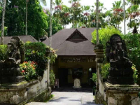 Mason Elephant Lodge Hotels near Mason Elephant Park