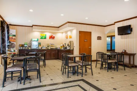 Econo Lodge Glens Falls - Lake George