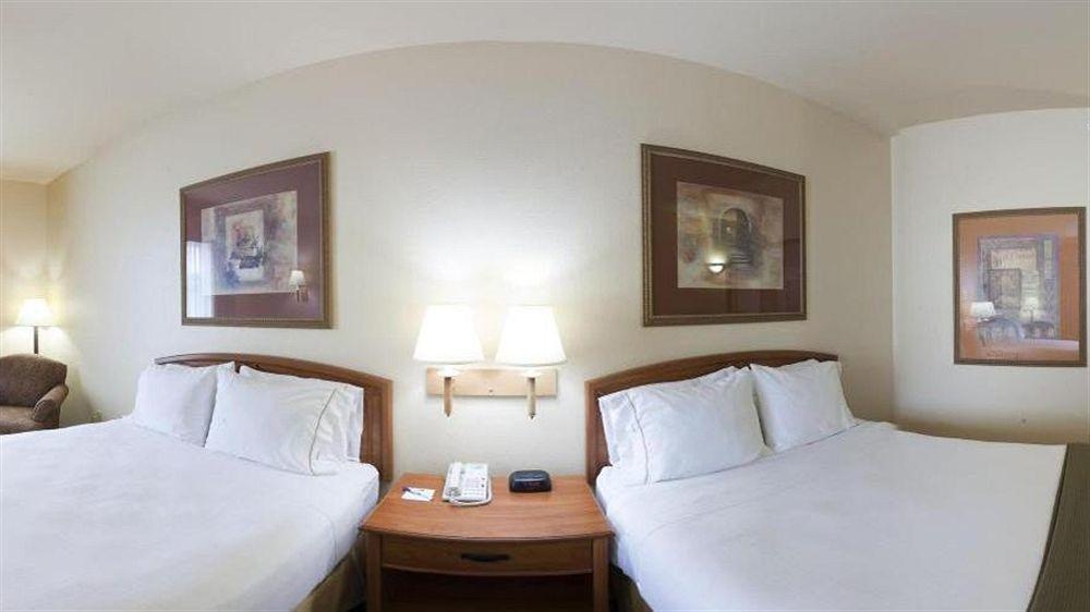 Holiday Inn Express Hotel and Suites Bastrop, an Ihg Hotel