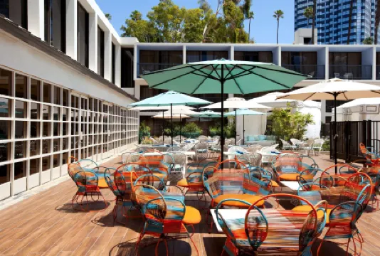 Sheraton Universal Отели рядом с достопримечательностью «Юниверсал Студиос Голливуд»