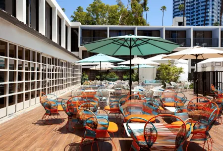 Sheraton Universal Отели рядом с достопримечательностью «Уотеруорлд»