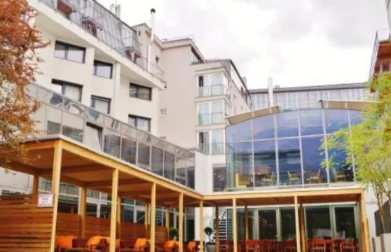 格勞爾酒吧酒店