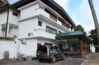 Heaven Seven Kandy Hotels in Peradeniya